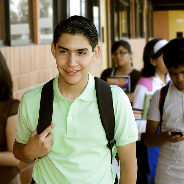 [Picture on page 32]