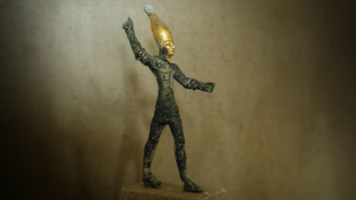 Picture A : An ancient Syrian idol, possibly the god Rimmon